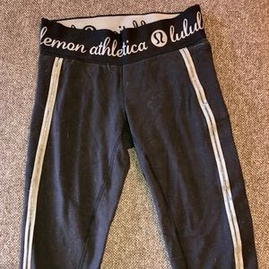 Vintage style Lululemon crop leggings with pocket